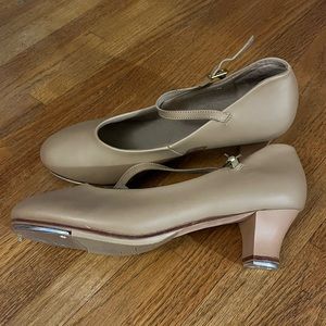 1.5” heel nude tap shoes size 9.5